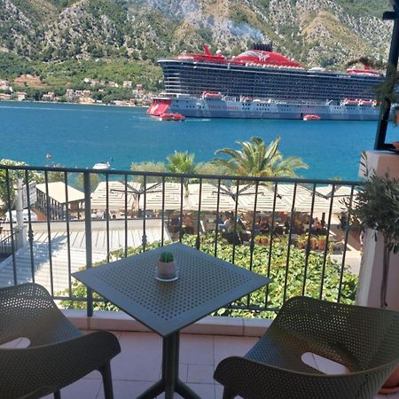 Guesthouse Anita Kotor Bagian luar foto