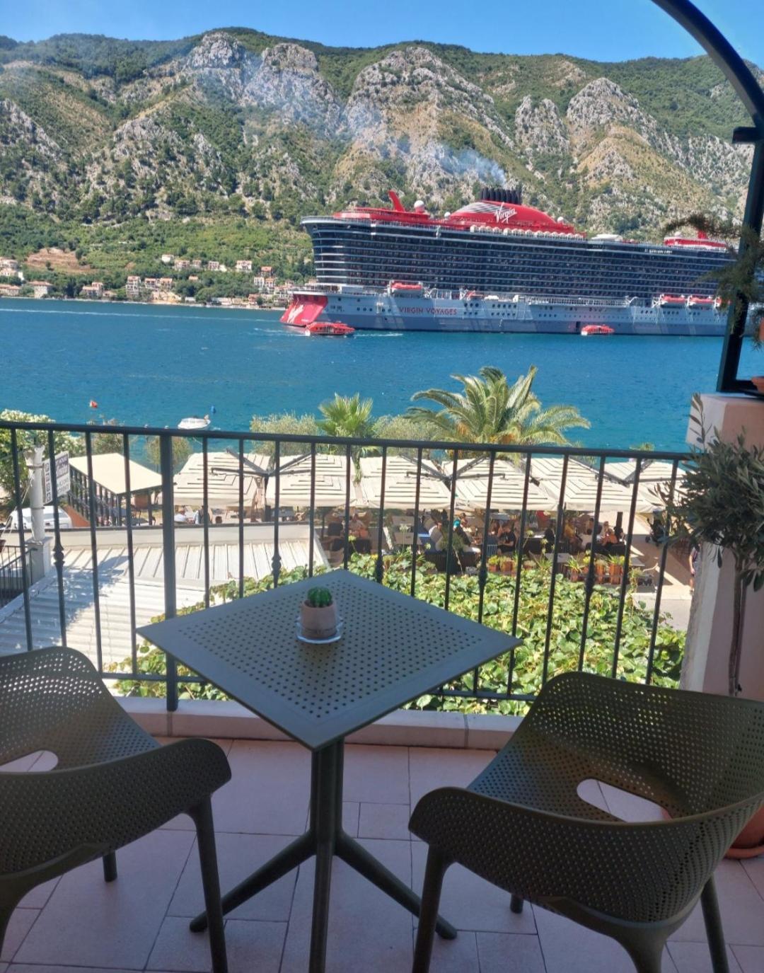 Guesthouse Anita Kotor Bagian luar foto